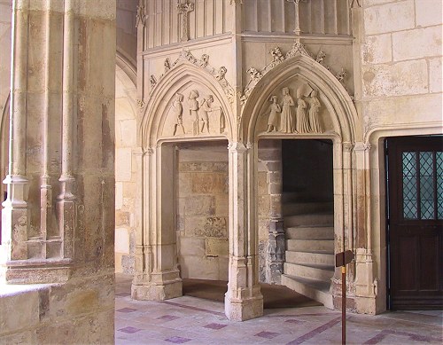 Jacques Coeur, trois tympans de l'escalier de la chapelle