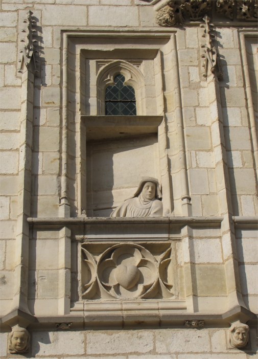 Jacques_Coeur_femme.jpg (90975 octets)